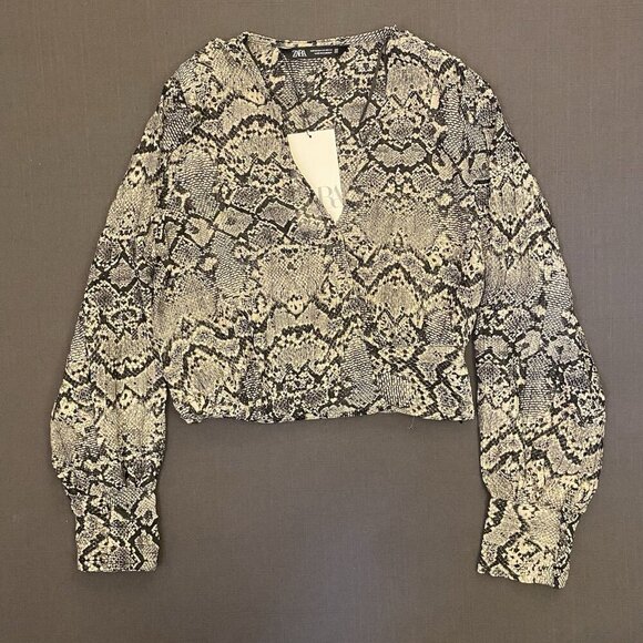 Zara Women's Printed Shirt Long Sleeves V-Neck Side Zip Closure Size XS NWT $47 - Picture 3 of 15